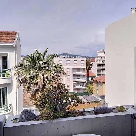 Graziella 502 公寓 胡安莱潘